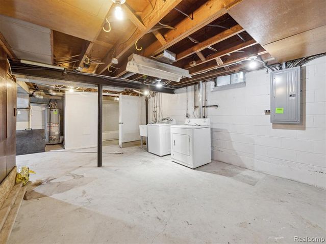 23161 Gardner Street, Oak Park, MI 48237