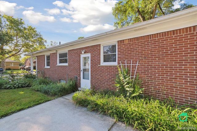 23161 Gardner Street, Oak Park, MI 48237