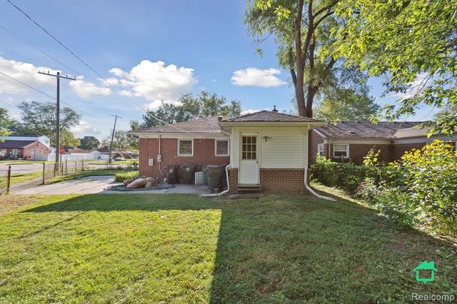 23161 Gardner Street, Oak Park, MI 48237