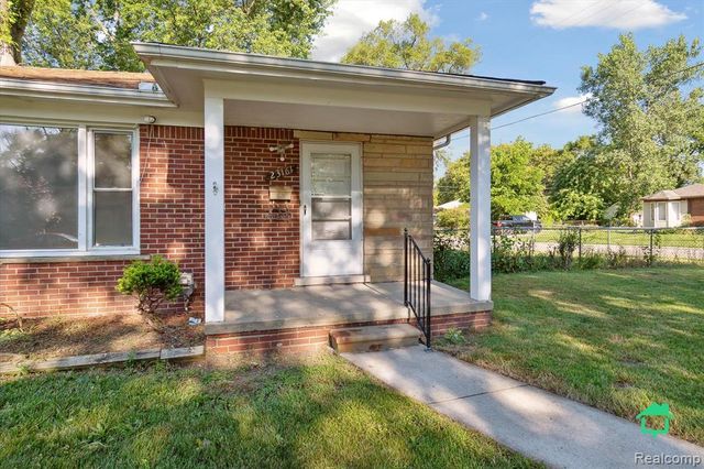 23161 Gardner Street, Oak Park, MI 48237