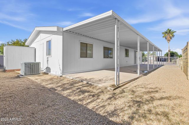 2913 E PIUTE Avenue, Phoenix, AZ 85050