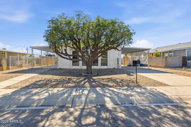 2913 E PIUTE Avenue, Phoenix, AZ 85050