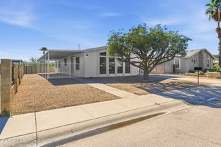 2913 E PIUTE Avenue, Phoenix, AZ 85050
