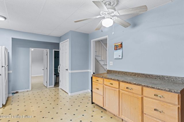 6017 Bay Pine Dr, Louisville, KY 40219