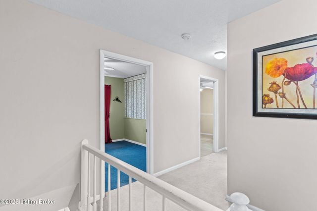 6017 Bay Pine Dr, Louisville, KY 40219