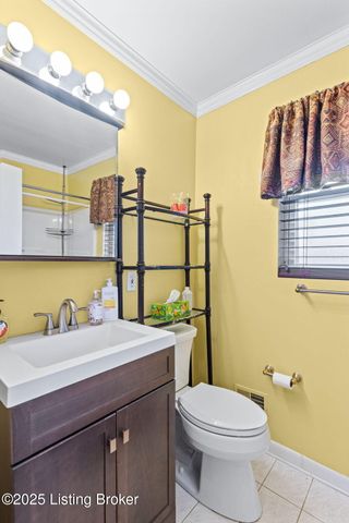 6017 Bay Pine Dr, Louisville, KY 40219