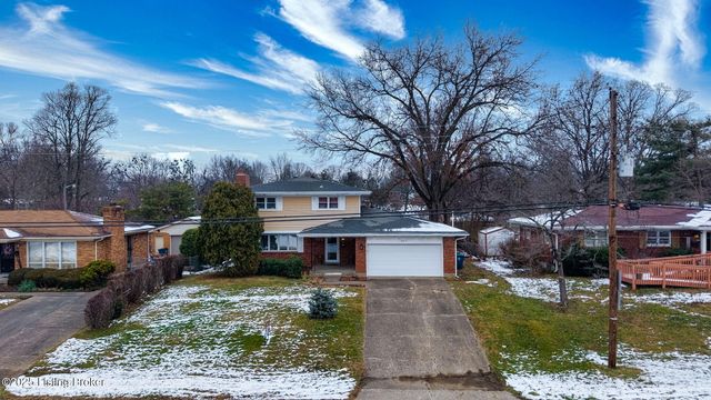 6017 Bay Pine Dr, Louisville, KY 40219