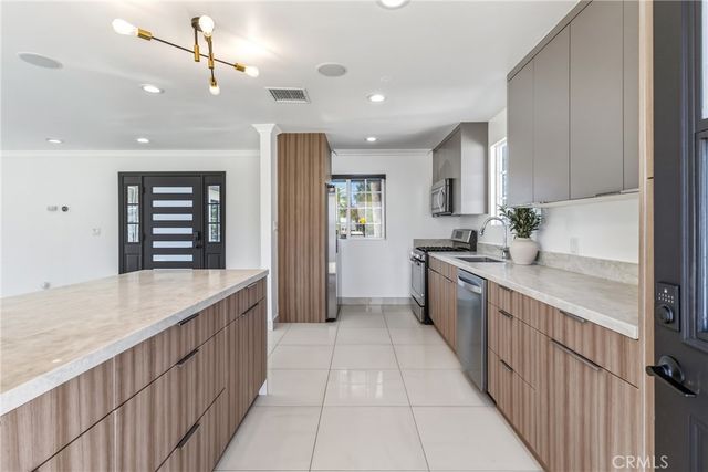 7814 Mclaren Avenue, West Hills, CA 91304