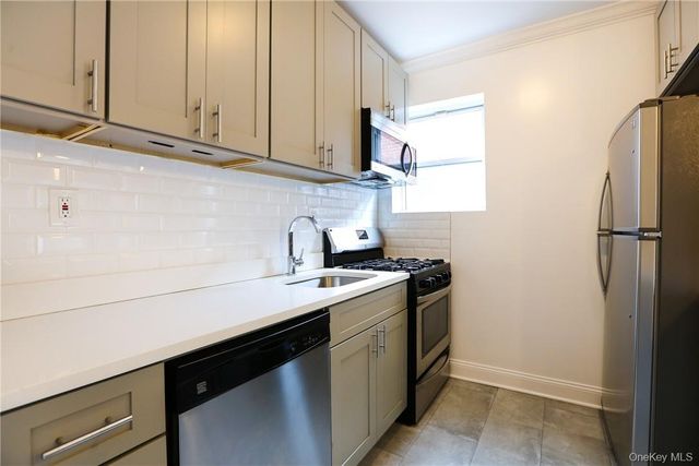 196 Martine Avenue 3C, White Plains, NY 10601
