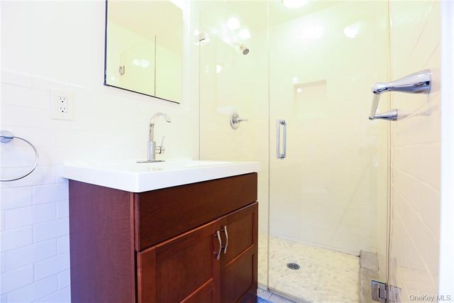 196 Martine Avenue 3C, White Plains, NY 10601