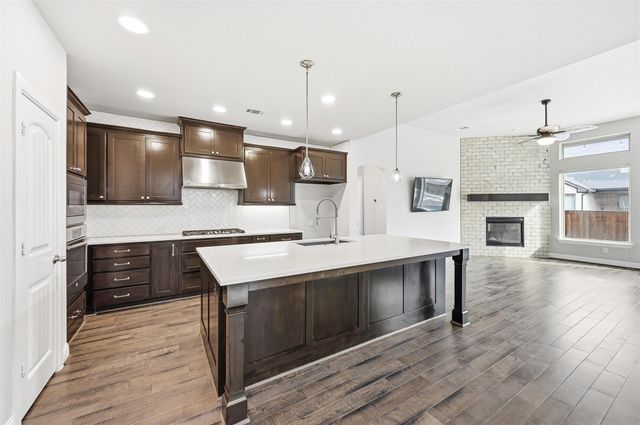 1104 Cordova Street, Mansfield, TX 76063