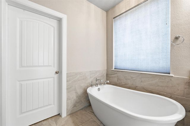 1104 Cordova Street, Mansfield, TX 76063