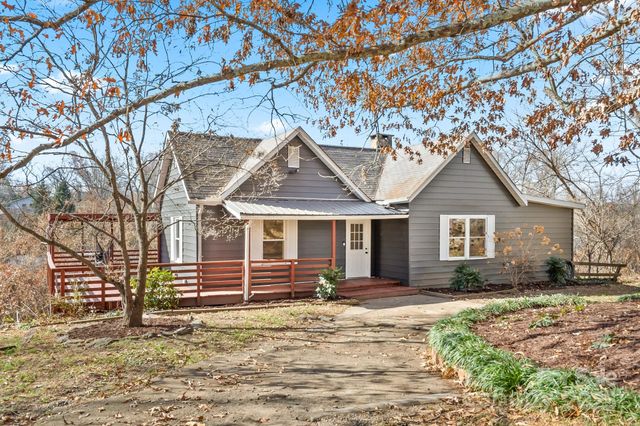 2 Worley Place, Asheville, NC 28806