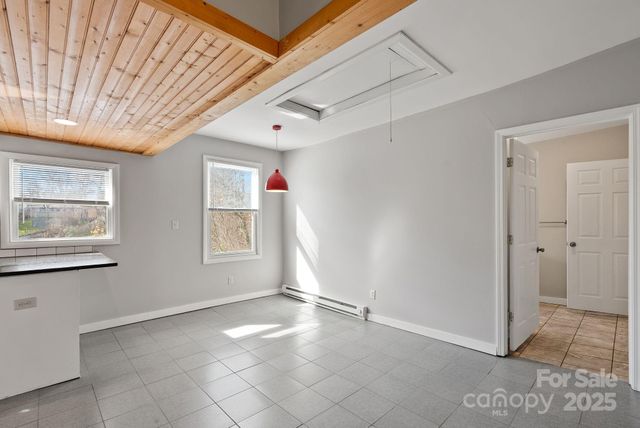 2 Worley Place, Asheville, NC 28806