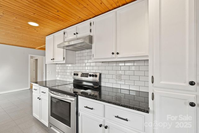 2 Worley Place, Asheville, NC 28806