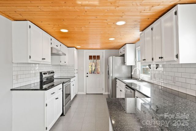 2 Worley Place, Asheville, NC 28806