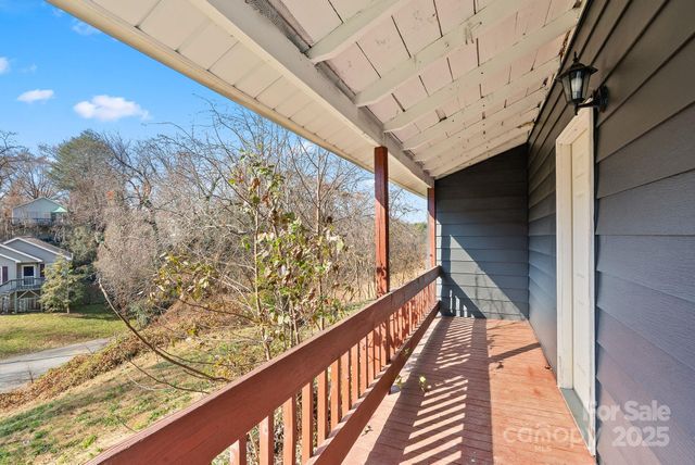 2 Worley Place, Asheville, NC 28806