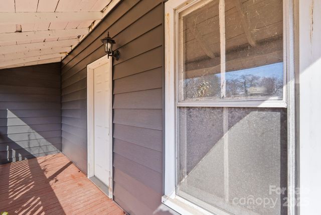 2 Worley Place, Asheville, NC 28806