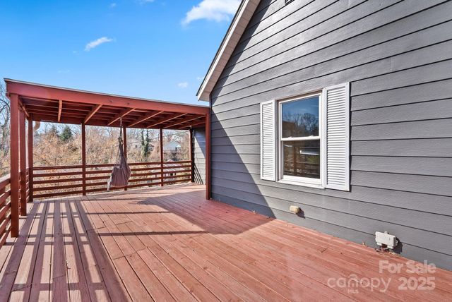 2 Worley Place, Asheville, NC 28806