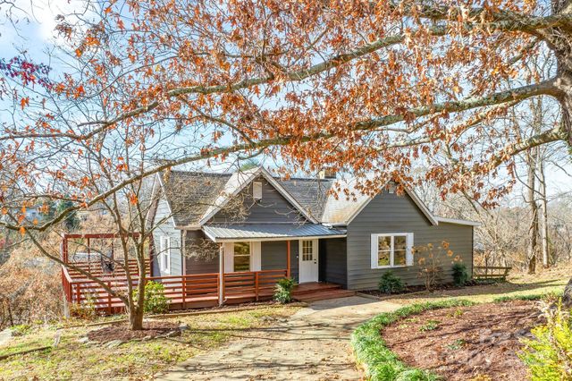 2 Worley Place, Asheville, NC 28806