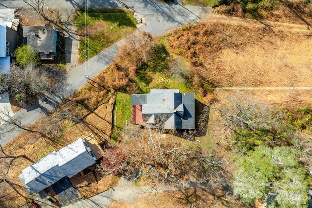 2 Worley Place, Asheville, NC 28806