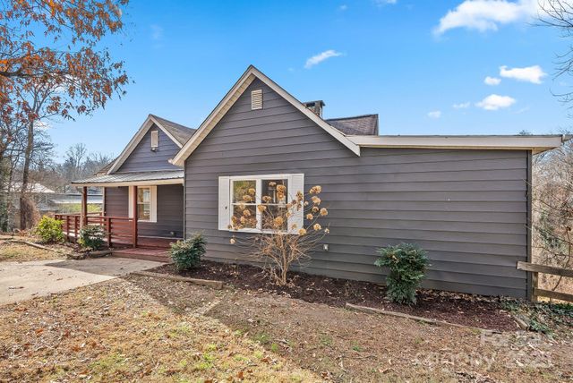 2 Worley Place, Asheville, NC 28806