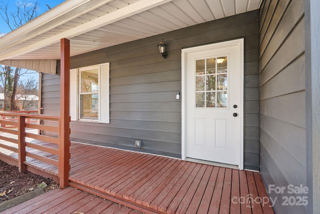 2 Worley Place, Asheville, NC 28806