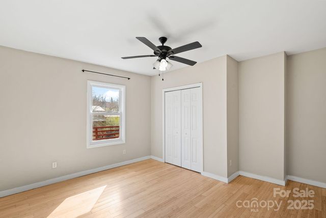 2 Worley Place, Asheville, NC 28806