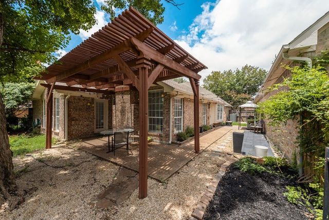 204 Wellington Road, Irving, TX 75063