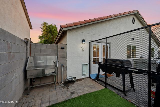 2049 E SHETLAND Drive, San Tan Valley, AZ 85140