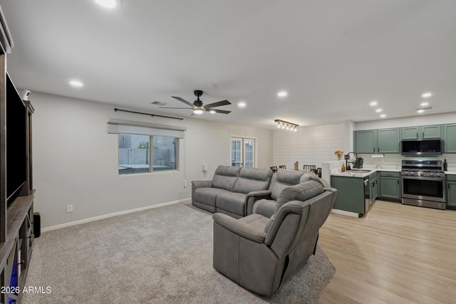 2049 E SHETLAND Drive, San Tan Valley, AZ 85140