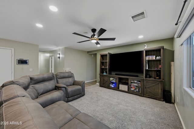 2049 E SHETLAND Drive, San Tan Valley, AZ 85140