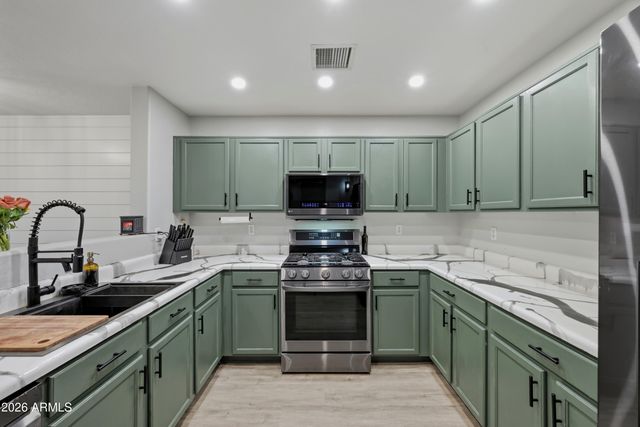 2049 E SHETLAND Drive, San Tan Valley, AZ 85140