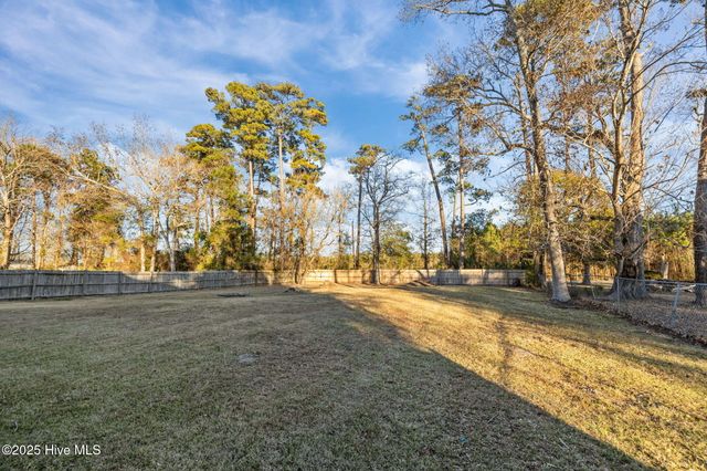 2000 Clark Court, Morehead City, NC 28557