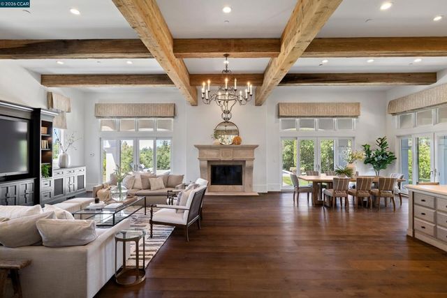 32 Copenhagen Ct, Alamo, CA 94507