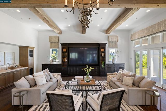 32 Copenhagen Ct, Alamo, CA 94507