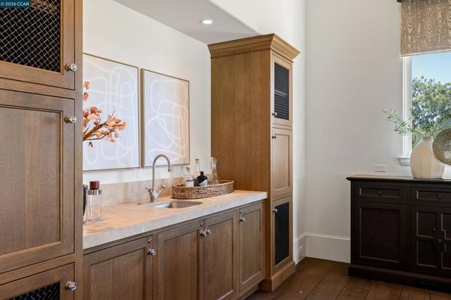 32 Copenhagen Ct, Alamo, CA 94507