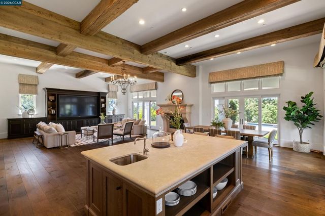 32 Copenhagen Ct, Alamo, CA 94507