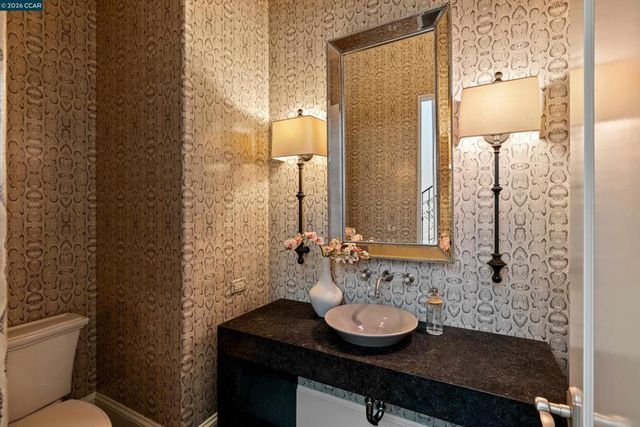 32 Copenhagen Ct, Alamo, CA 94507