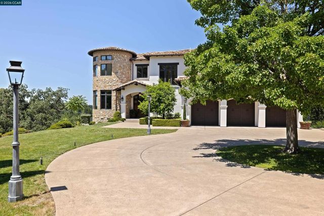 32 Copenhagen Ct, Alamo, CA 94507
