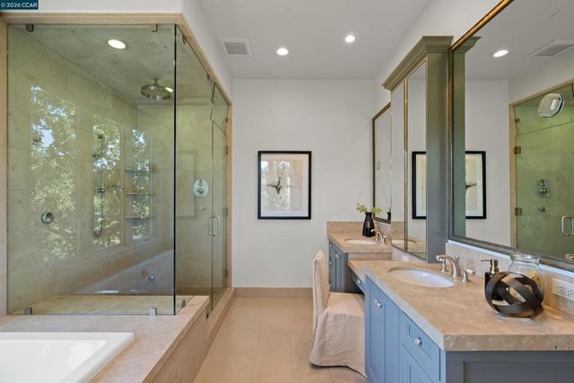 32 Copenhagen Ct, Alamo, CA 94507