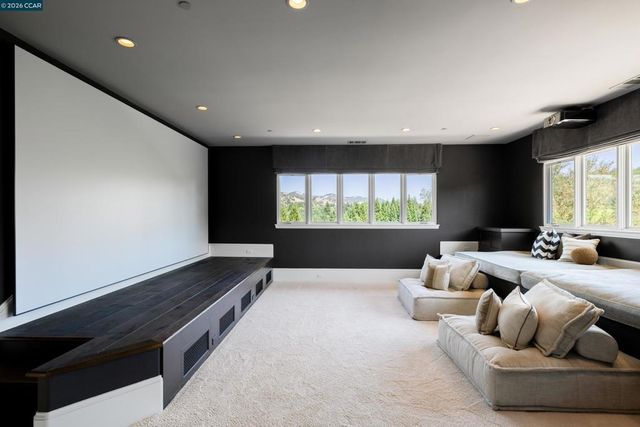 32 Copenhagen Ct, Alamo, CA 94507