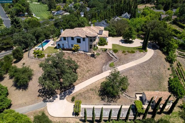 32 Copenhagen Ct, Alamo, CA 94507