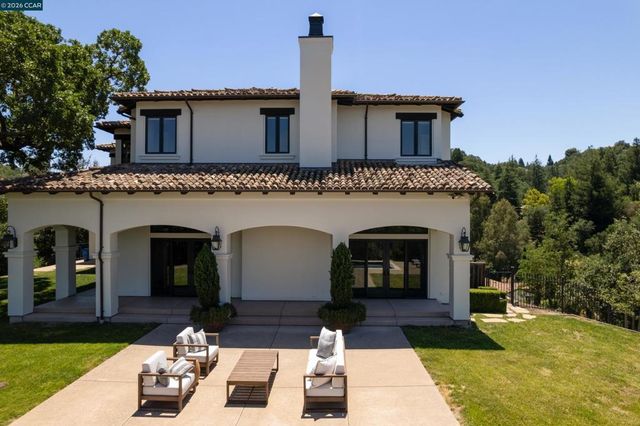 32 Copenhagen Ct, Alamo, CA 94507