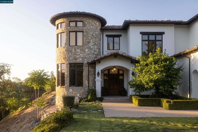 32 Copenhagen Ct, Alamo, CA 94507