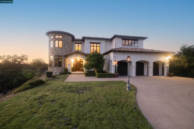32 Copenhagen Ct, Alamo, CA 94507