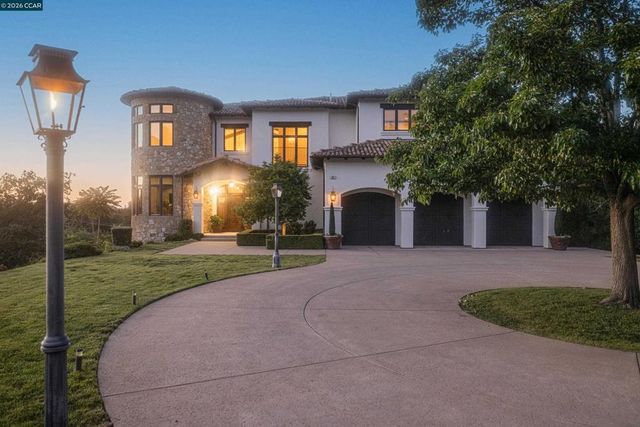 32 Copenhagen Ct, Alamo, CA 94507