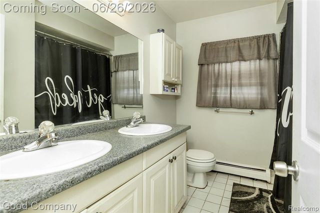 27081 Maywood Street, Roseville, MI 48066
