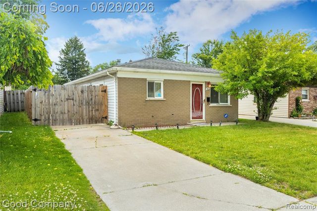 27081 Maywood Street, Roseville, MI 48066