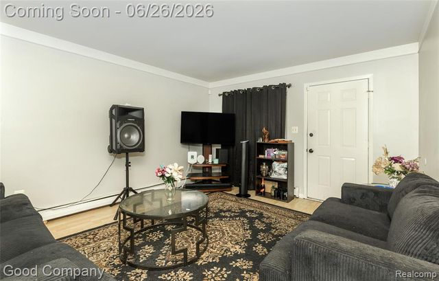 27081 Maywood Street, Roseville, MI 48066